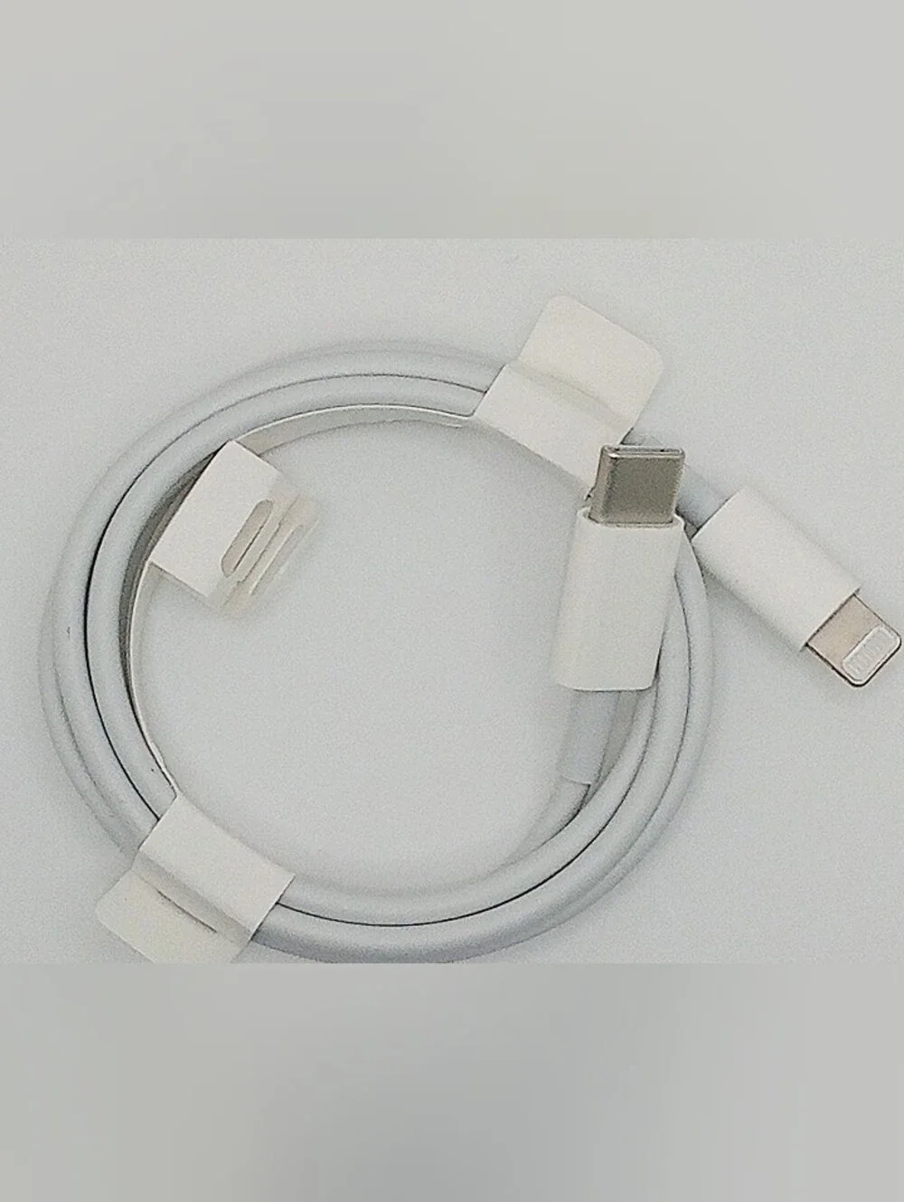 Apple A2561 USB‑C to Lightning Cable • Original • New & Fast Charging